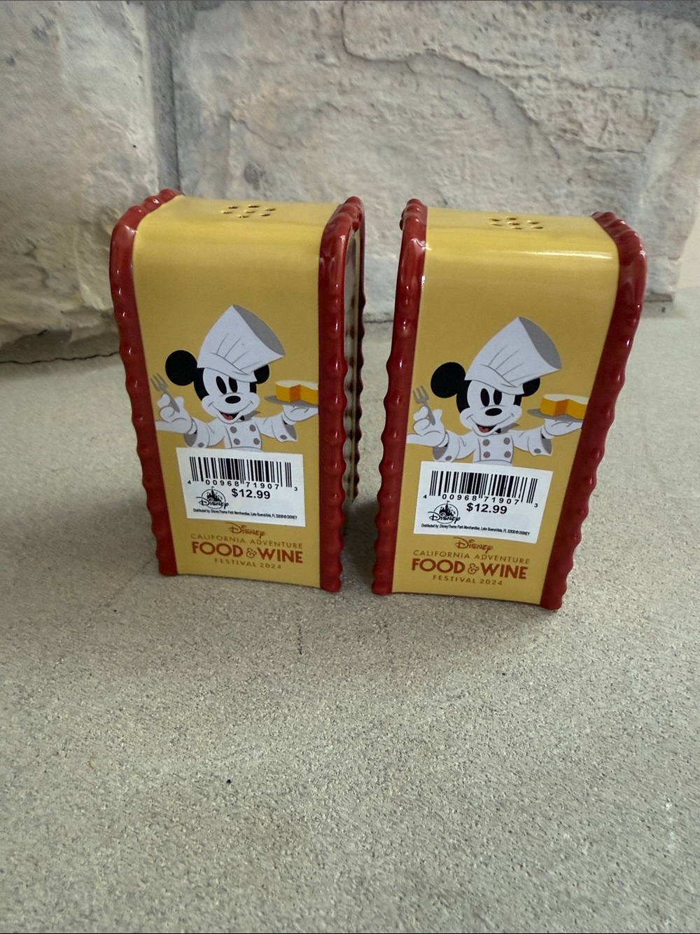 Disney California Adventure Food & Wine Festival Salt & Pepper Shaker Set - Picture 4 of 11